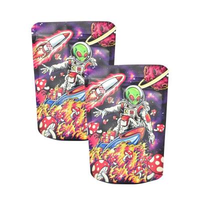 China 8th Disposable 3.5 Mylar Bag Smell Proof Zipper Bag With Design Gap Alien for sale