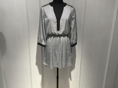 China Women black and white print dress , Spring / Autumn long sleeve v front dress for sale