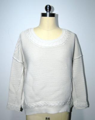 China Semi Combed Cotton Ladies Pullover Sweaters Cable Knitting Round Neck Knitwear for sale