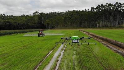 China Gyroplane Tta M6apro 15 litros de pulverización de plaguicidas agrícolas Drone para la protección de cultivos en venta