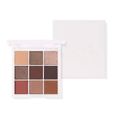 China Waterproof Private Label Color DIY Eyeshadow Palette Acrylic Eyeshadow Palettes No Logo Makeup for sale