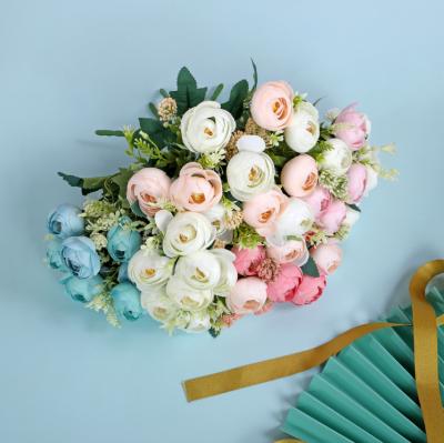 China Natural Artificial Indoor Silk Flowers Bouquet Realistic Touch Faux Flowers Decorative Gift for sale