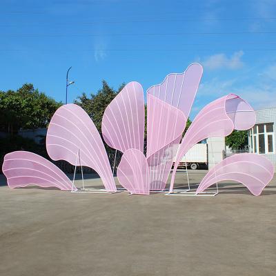 China Iron Wedding Props Gauze Iron Petals Wedding Background Decoration Wedding Layout Mall Activity Decoration for sale