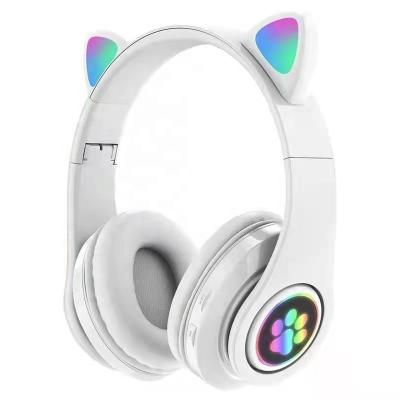 China Cute b39 cat ear sports wireless mobile earphone for girls gamer wire game 2022 best ANC DJ p47 earbuds headphones bulk for sale