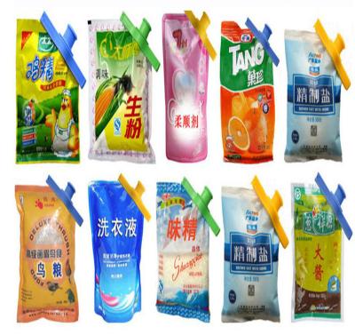 China Sustainable Food Grade PP Plastic Seal And Pour Bag Clip for sale