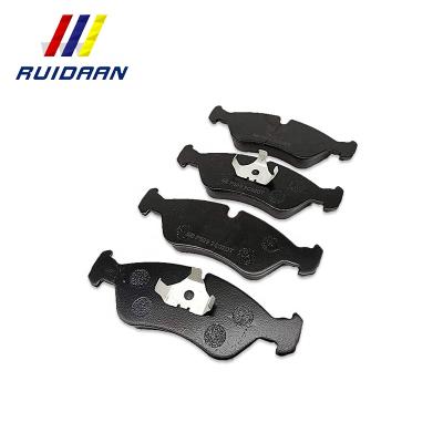 China High-tech back brake system car automotive spare parts plate disc brake pads for toyota hiace brake pads for sale