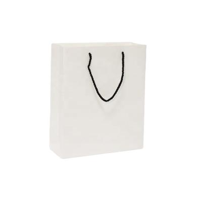 China Wholesale Recyclable Art Paper Shopping Gift Paper Bags Wholesale High Quality Paper Bag for sale