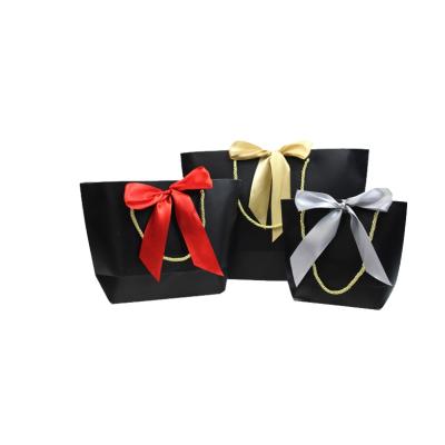 China China Manufacturer Custom Moisture Proof Luxury Printed Gift Shopping Paper Bag for sale