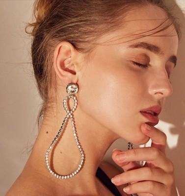 China CLASSIC Oversized Earrings With Stunning Snap And Diamond-Encased Crystal Earrings In 8 Shapes for sale