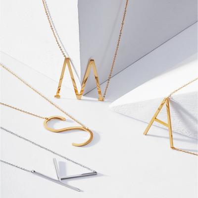 China Exquisite Layered Side Initial Necklaces Appearance Necklace 18K Gold Plated Large Large Brass Letters Necklace Script Name Monogram Pendant Necklaces for sale