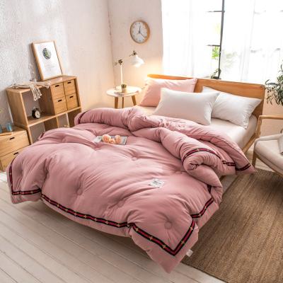 China Home Little Bee Washed Cotton Soild Microfiber Fabric Polyester Filling Accepting Customization Winter Comforter for sale