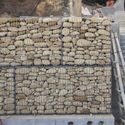 China Ijzerstaal 5mm Helling Bescherming Gelast Mesh Gabion Wall Te koop