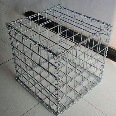 China El Pvc cubrió galvanizado soldó con autógena la malla de la pared de 0.3m m Gabion en venta