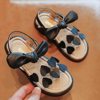 China 2021 new Korean version children's fashion girl's soft soles children's shoes breathable sandals little girl princess shoes new beach shoes for sale