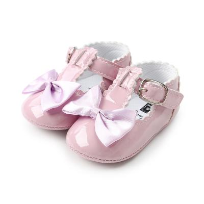 China Toddler Newborn Flat Walker Scalloped Buckle Baby Bow Mary Jane Dress Shoes Vintage Style Pink Patent Leather for sale