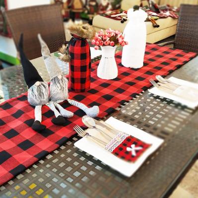 China Christmas Home Decor Personalized Black Christmas Supplies and Red Table Ornaments Color Matching Christmas Tablecloths for sale