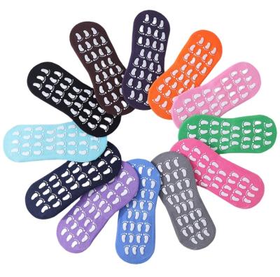 China Breathable Custom Adult Anti-slip Trampoline Socks Kids Trampoline Sports Socks Yoga Socks for sale