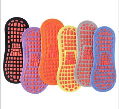 China Fashion Sale Cotton Anti Slip Breathable Warm Adult Yoga Socks Mesh Design Silicone Breathable Indoor Socks All Size Sports Socks for sale