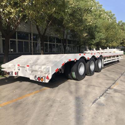 Chine Axe 40 Ton Heavy Haul Trailers du transport 3 de Lowbed de camion à vendre