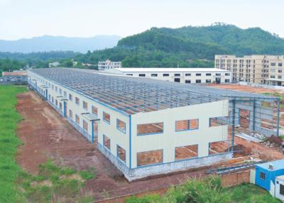 China Vertiente comercial prefabricada Warehouse del hangar de la estructura de acero del edificio del curso de la vida largo en venta