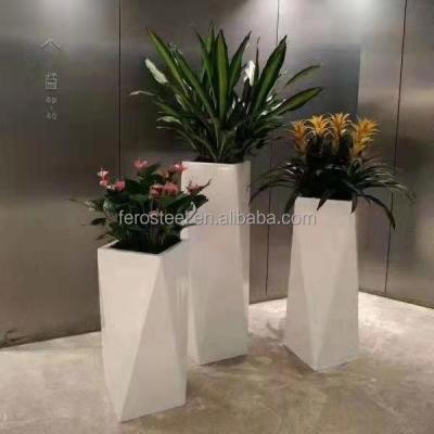 China Modern Outdoor Decoration 201 304 Metal Flower Pot Stainless Steel Metal Plant Containers for sale