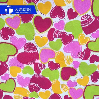 China Antistatic Cheap Price Heart Pattern Microfiber Polyester In Rolls 100 Polyester Microfiber Fabric for sale