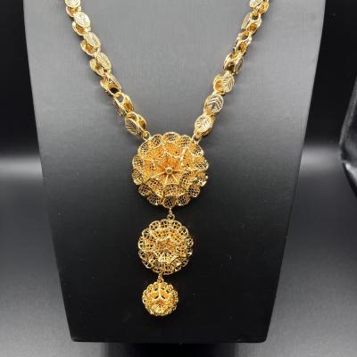 China Wholesale Fashion Women's Large Flower Necklace Bride Style Multilayer Flower Clavicle Necklace for sale