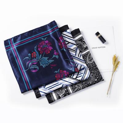 China Wholesale Customized Daily Life China Factory Patterns Plaid Patterns Soft Silk Women's Square Scarf for sale