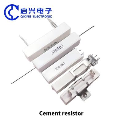 Chine Résistance céramique résistante à la corrosion 5W 10W 0,25R 0,5R 3R 27R 12R 100R 5% pour la haute puissance à vendre