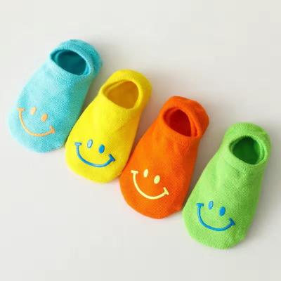 China Candy Color Shorts Cotton QUICK DRY Baby Booties Soft Normal Thickness Smiley Boat Socks Toddler Cute Breathable Kids Socks for sale