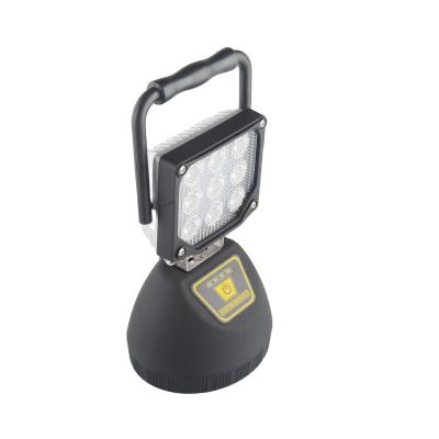 China Quick Charge Led Portable Spotlight COB Strong Working Weak Light Outdoor Camping Flood Light for sale