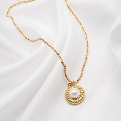 China Wholesale Delicate 18k Gold Necklace Stainless Steel Jewelry Pearl Necklace Pendants For Necklace for sale