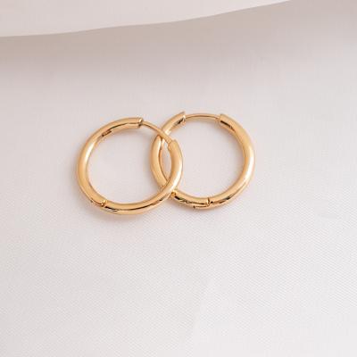 China Exquisite Selling 18k Stainless Steel Circle Hoop Earrings Unisex Hot Durable Gold Plated Basic Metal Earrings for sale