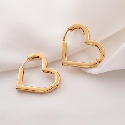 China Fashionable exaggerated luxury ladies romantic gold plated personality large kissing circle heart-shaped earrings for sale