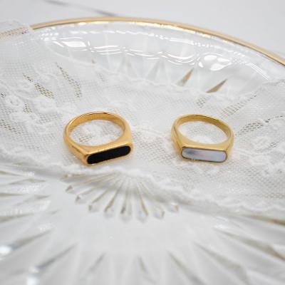 China Hot Selling Vintage Ring Waterpoof Jewelry Gold Plated Stainless Steel Rectangle Pearlescent Black Rings for sale