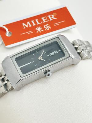 China Fashion Silver Stainless Steel Strap Watch Waterproof Men And Women Watches for sale