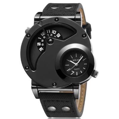 China Reloj de pulsera de cuarzo de lujo moderno para hombres con gancho en venta