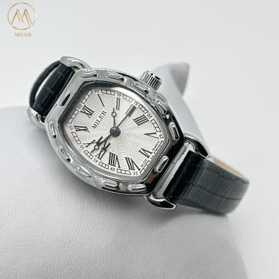 China Reloj analógico de marcado blanco Lady Cuarzo de moda Reloj de banda de cuero negro en venta