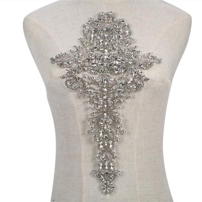 China Sustainable Fashion Style Beaded Rhinestone Crystal Appliques For Wedding Dresses Trimming RM368 for sale