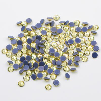 China Newest Design Colorful Hot Fix Shinning Glass Rhinestone SS6 - SS39 For Nail Art Flat Back Rhinestones Te koop