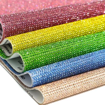 Cina Wholesale Eco-friendly 24*40cm Bling Crystal Rhinestone Sicker Sheets For Self Adhesive Glass Clothes in vendita