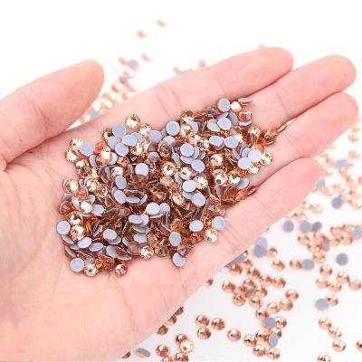 China Bulk Flatback Factory Wholesale SS3 SS50 Crystal Round German Intensive With Hot Fix Austria Back Hotfix Rhinestone For Wedding Dress Te koop