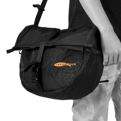 China FC2001L Wholesale Sewing Technology Leisure Men's Messenger Bag Waterproof Nylon Printed Fabric Messenger Bag For Man for sale