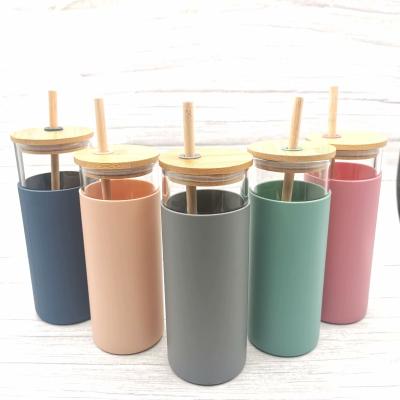 China 500ML Borosilicate Glass Sustainable Water Bottle With Protective Silicone And Bamboo Sleeve Lid for sale