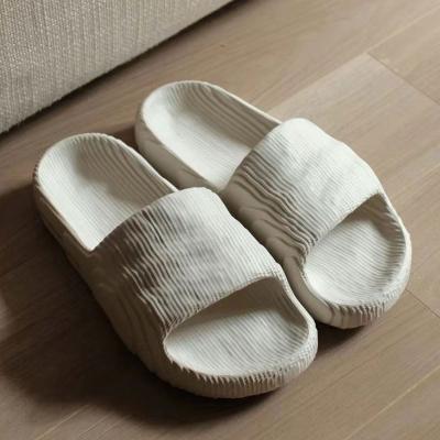 China Fashion Trend Sapatos Masculinos Original Good Quality Luxury Disposable Slippers Sandalias Adilette 22 Slippers for sale