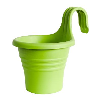 China Eco-friendly Wholesale Plastic Garden Flower Hanging Pot Flower Pots For Balcony for sale