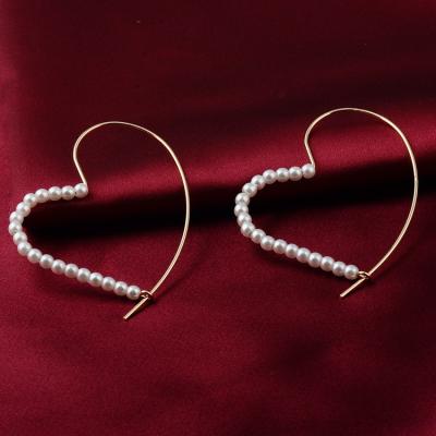 China EH21074 TRENDY Fashion Lady 2022 Alloy Heart Pearl Circle Wrapping Earrings Women Girls Trendy Jewelry Wholesale for sale