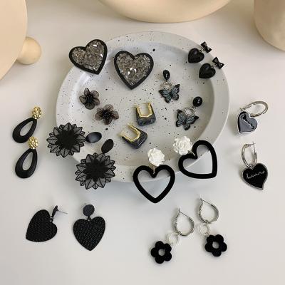 China New Arrival EH21056 FASHIONABLE Black Heart Butterfly Flower Drop Earrings Women Fashion Lady Jewelry 2022 Wholesale for sale