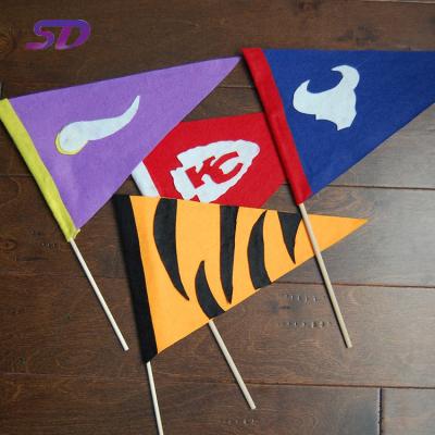 China Customized Logo Printed Flag Pennants Felt School Pennant for sale