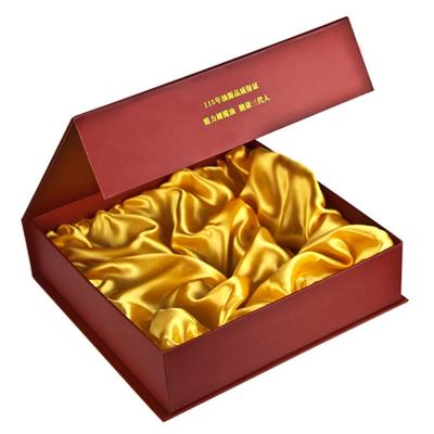 China Custom Luxury Recycled Materials Olive Oil Bottle Paper Cardboard Packaging Gift Box With Velvet Covered Foam Insert for sale